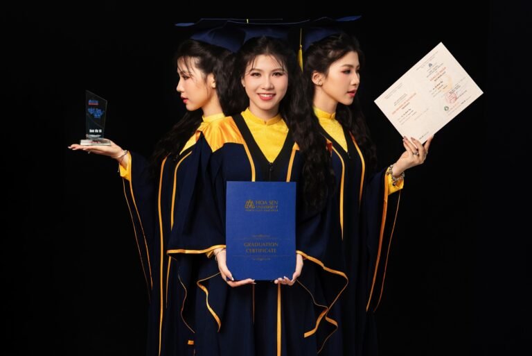 Minh Thy-Tốt nghiệp - Koi Nguyen Photography Studio