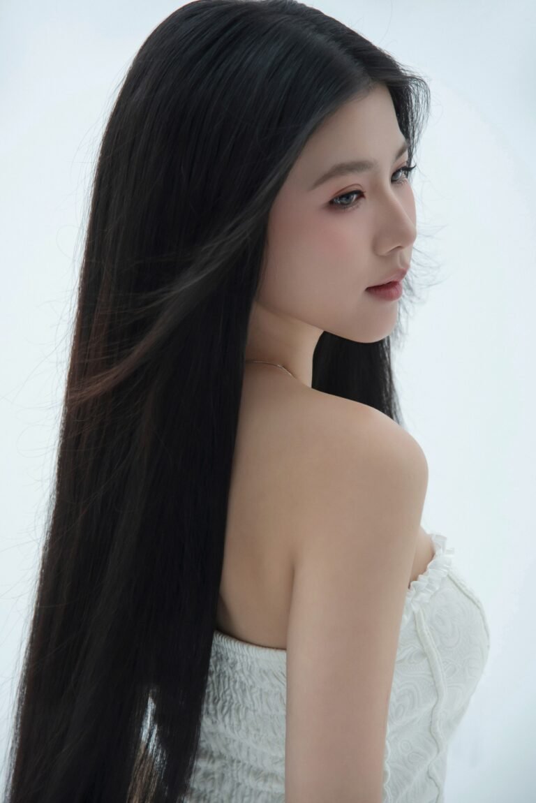 Minh Thy - portrait - Koi Nguyen Photography Studio