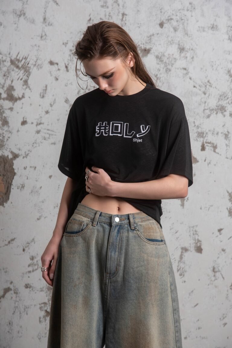 HOLYTEE - Koi Nguyen Photography Studio