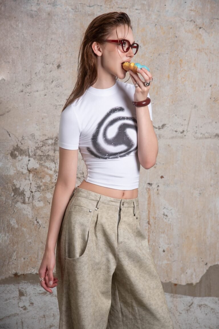 HOLYTEE - Koi Nguyen Photography Studio